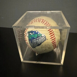 Fort Wayne Wizards Baseball Team signed baseball